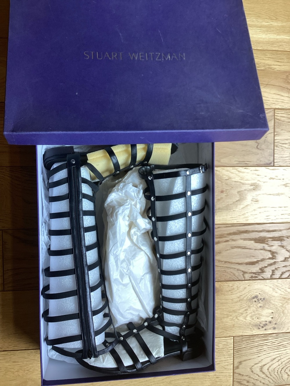 Stuart Weitzman tall leather gladiator sandals - Picture 2 of 6